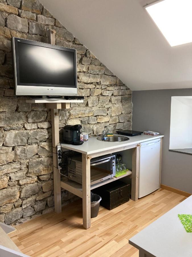 La Chambre des Bobines Montigny-sur-l'Ain Extérieur photo